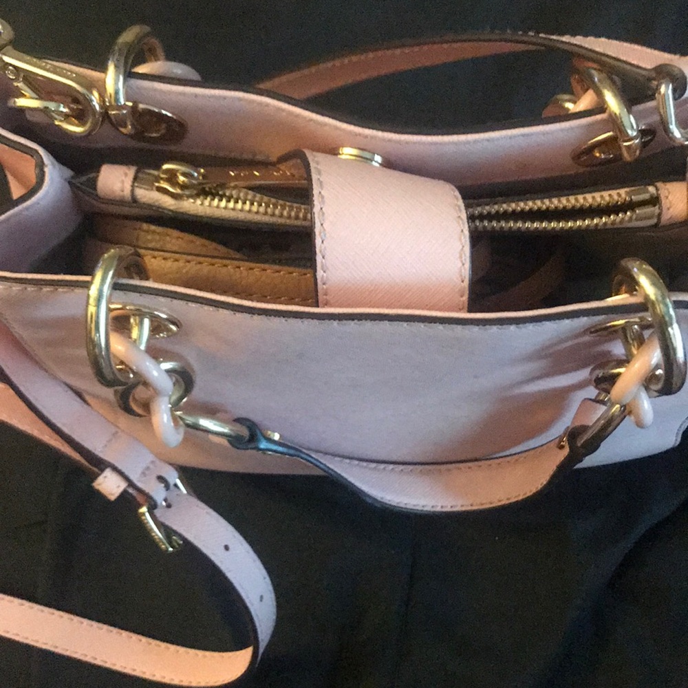 Micheal Kors Purse - Picture 3 of 3